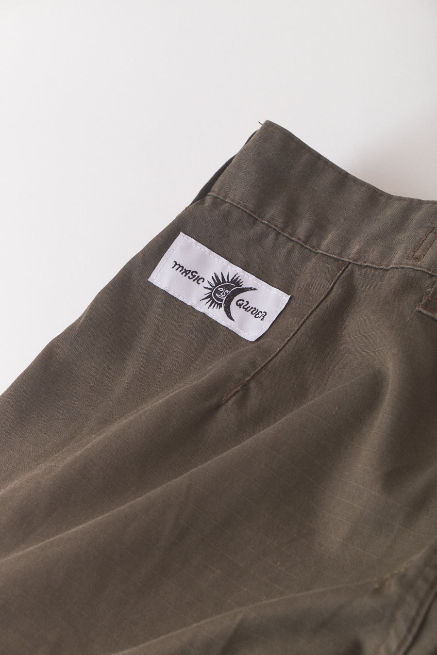 Magic Quiver - Vintage Cargo Pants - Khaki